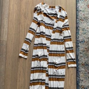 Long cardigan with pockets